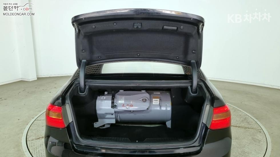 2011 - kia k7