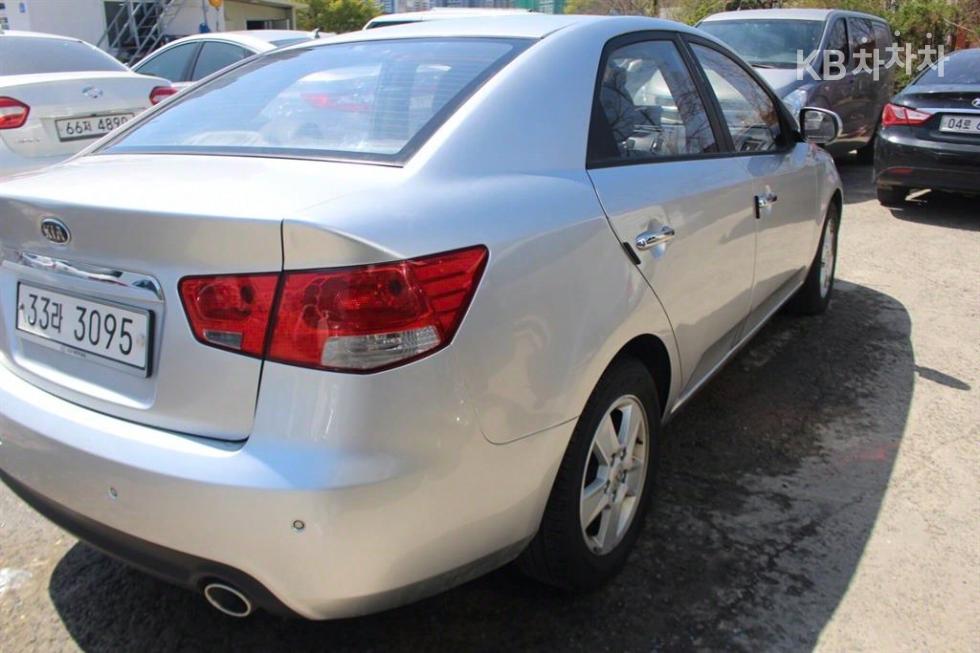 2011 - kia forte