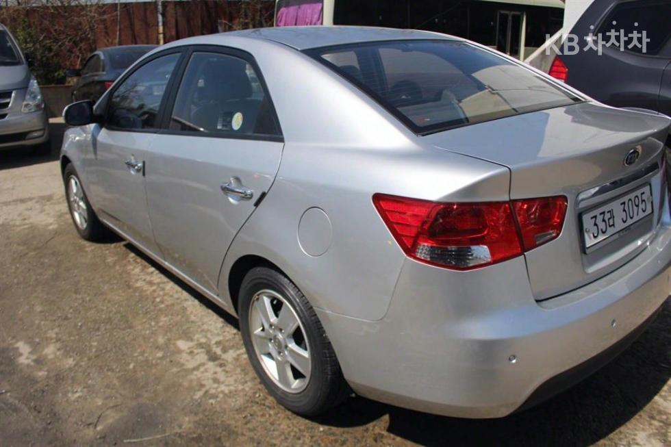 2011 - kia forte