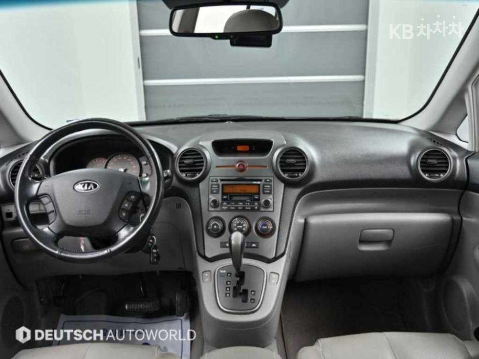 Kia Carens — miniaturë 7