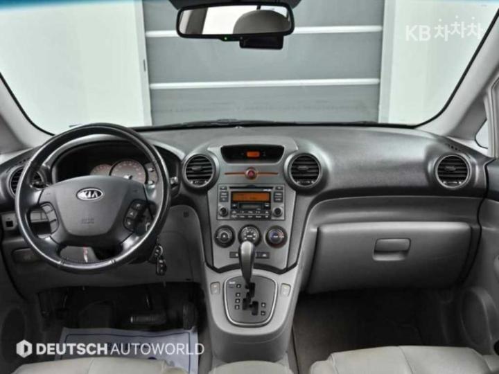 Kia Carens New 2.0 LPI GLX Premium Type 8