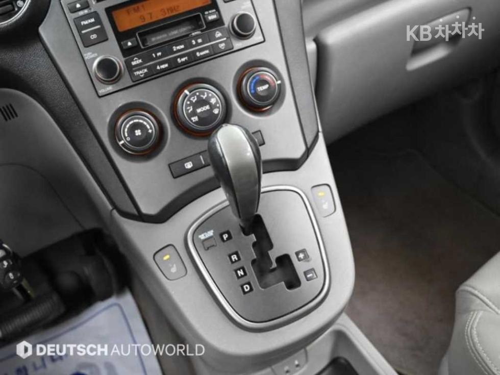 Kia Carens — miniaturë 9