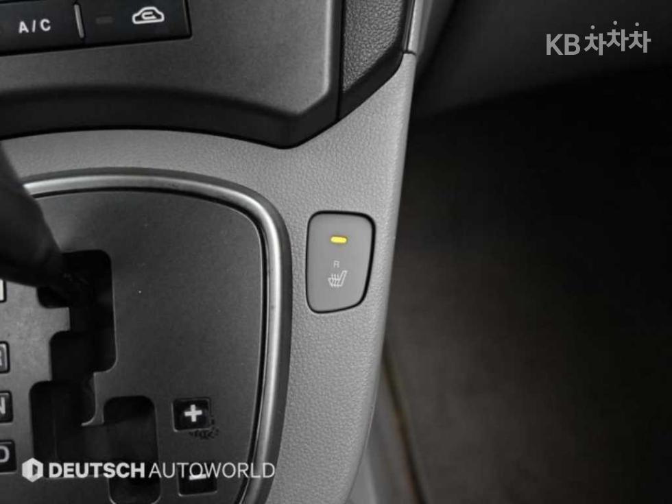 Kia Carens — miniaturë 17