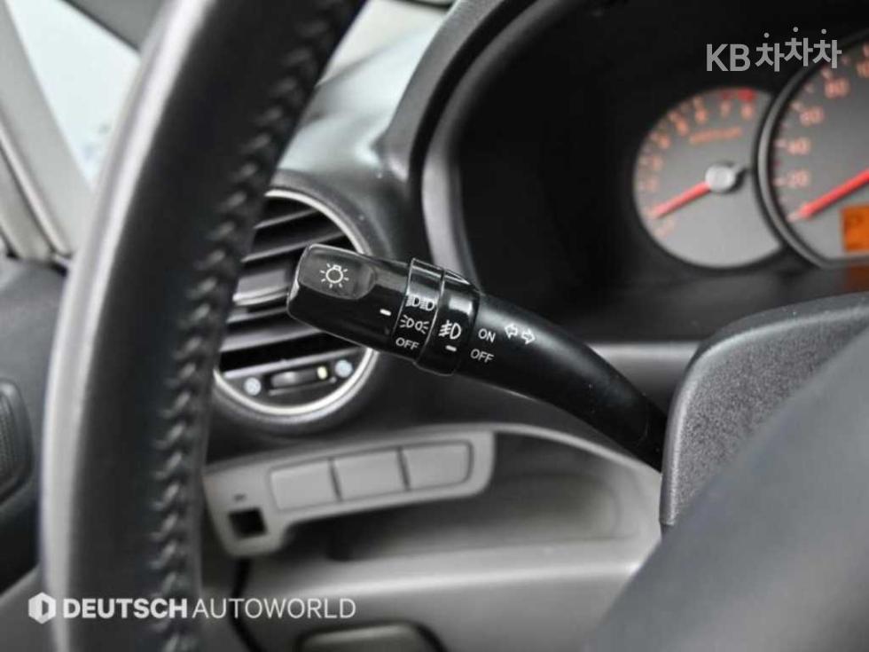 Kia Carens — miniaturë 18