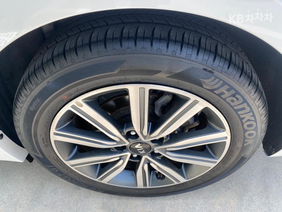 2020 - kia k5