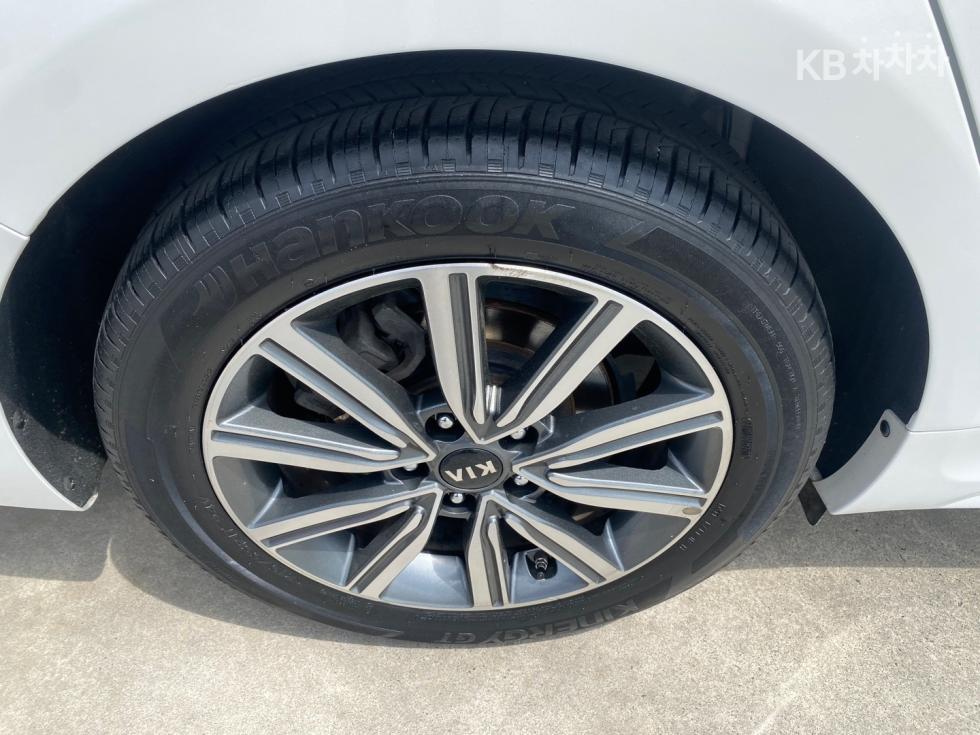 2020 - kia k5