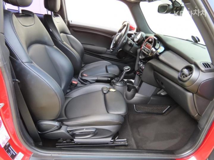 Mini Cooper 1.5 Base Type 7