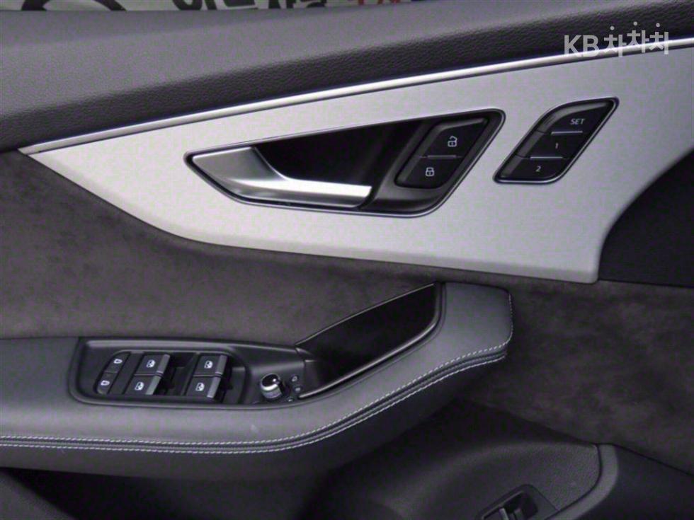 Audi Q7 — miniaturë 12