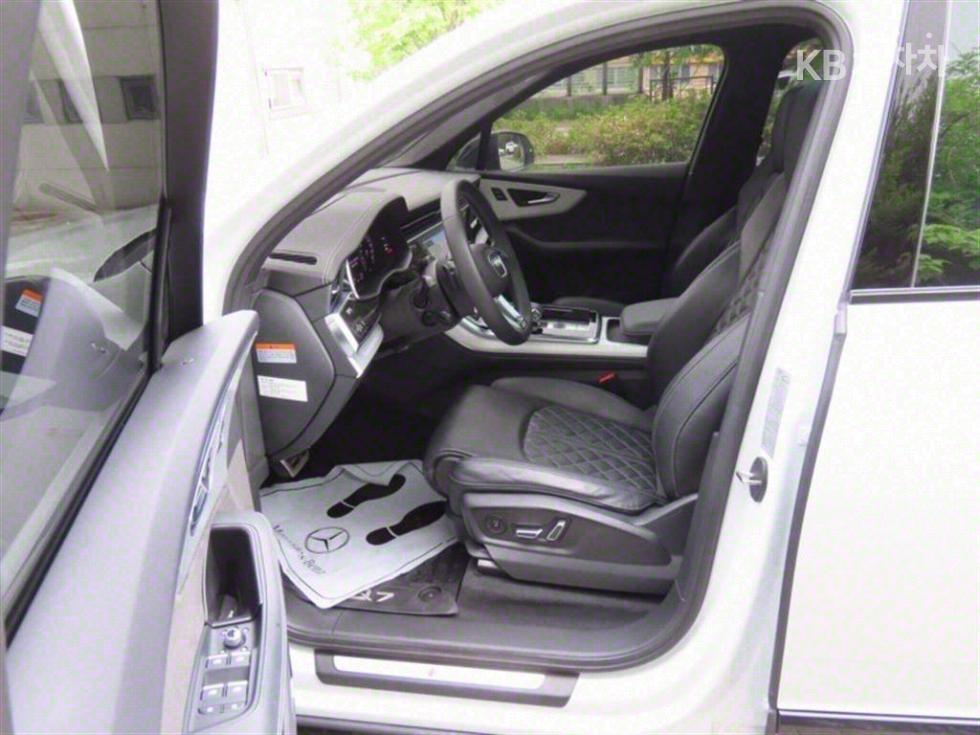 Audi Q7 — miniaturë 13