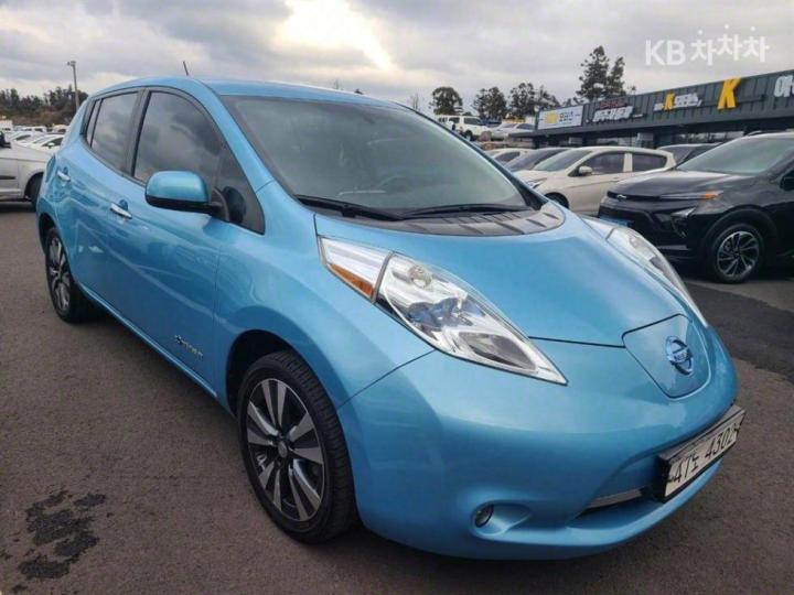 Nissan Leaf SL 3