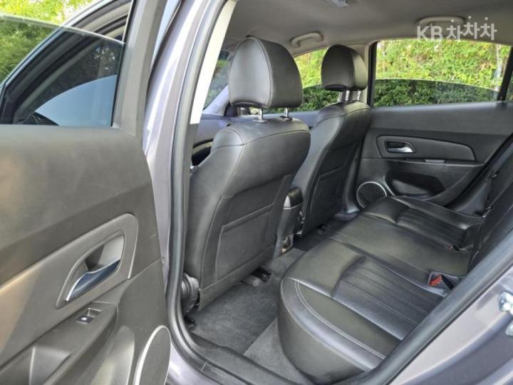 Chevrolet Cruze 1.8 LT+ Leather Package 9