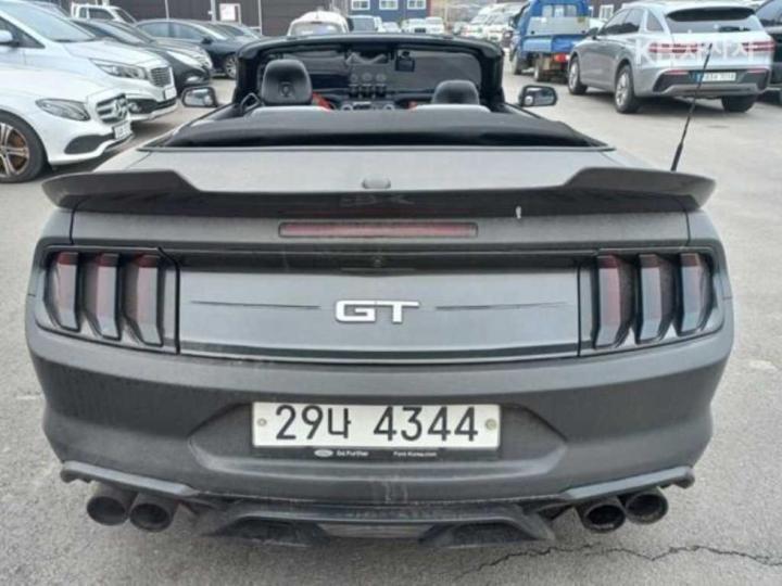 Ford Mustang Convertible 3