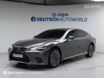 Lexus LS 500h AWD — foto 1