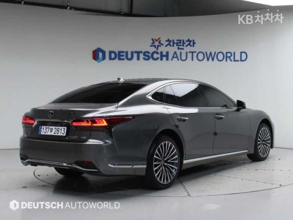 2024 - lexus ls