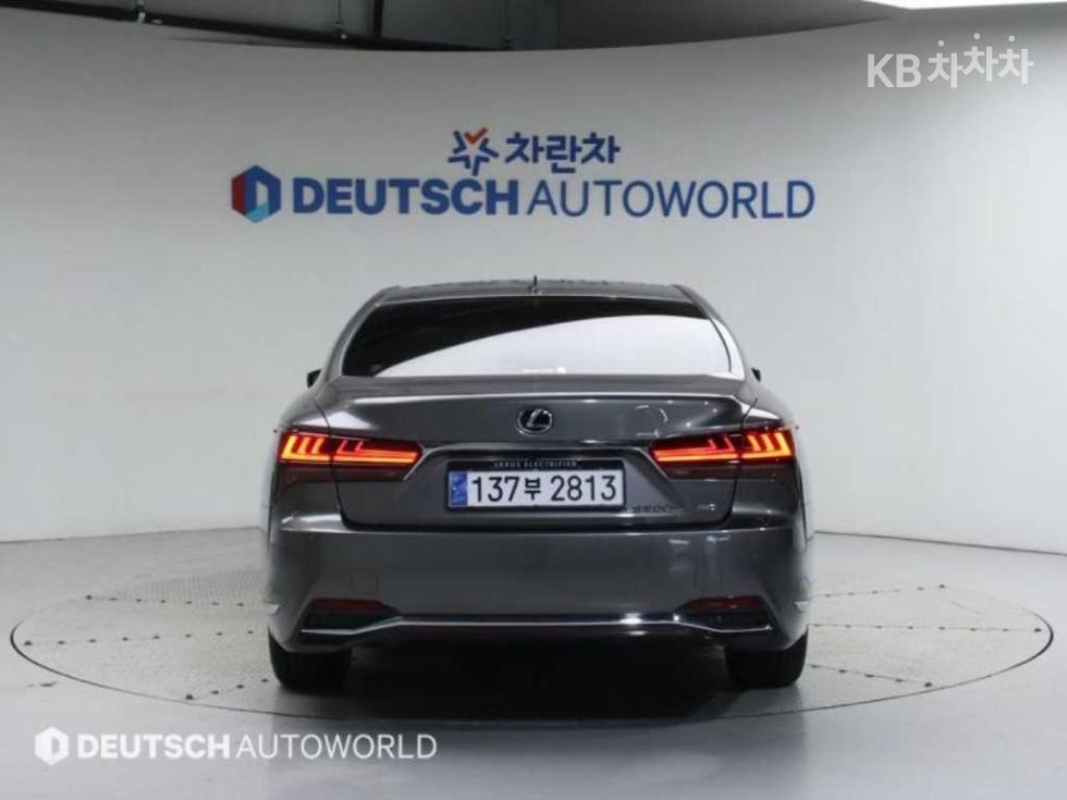 2024 - lexus ls