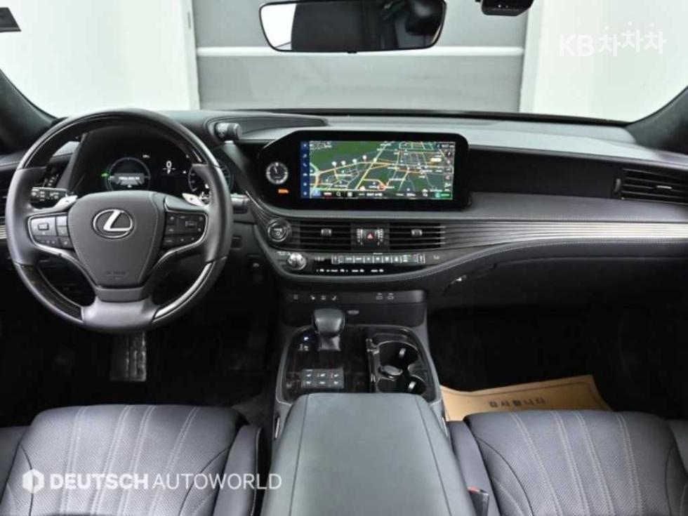 2024 - lexus ls