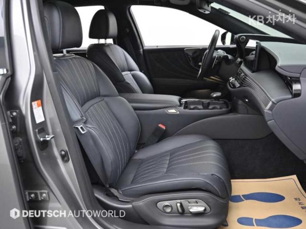 2024 - lexus ls