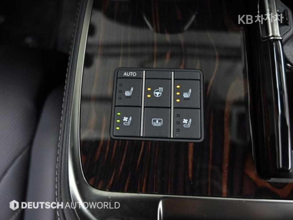 2024 - lexus ls