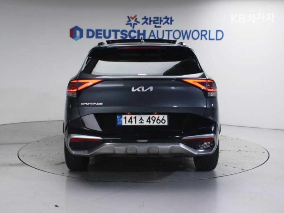2022 - kia sportage