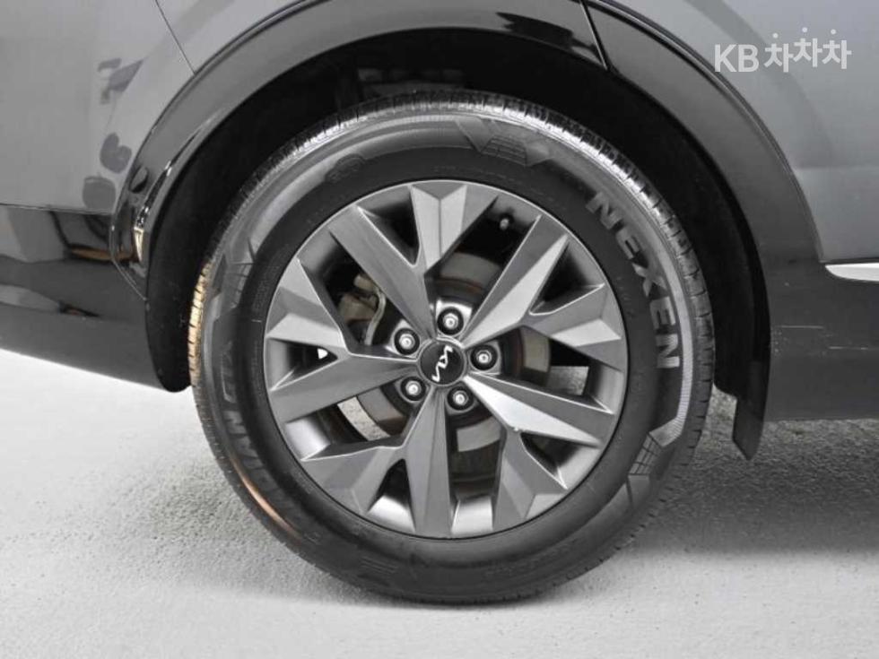 2022 - kia sportage