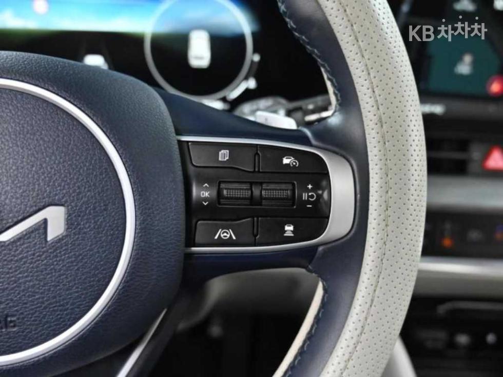 2022 - kia sportage
