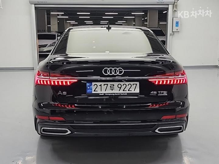 Audi A6 C8 45 TFSI Quattro Premium 4