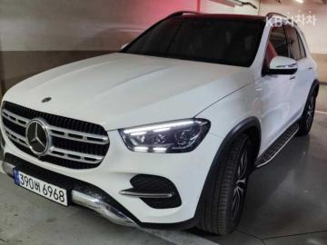 Mercedes-Benz GLE 300 d 4Matic — foto 1