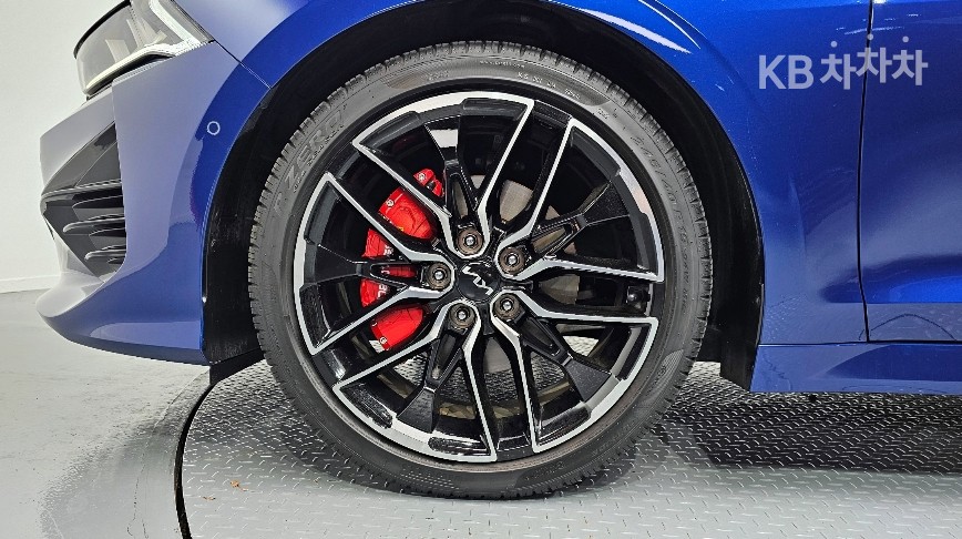 2023 - kia k5