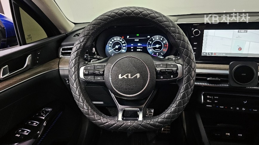 2023 - kia k5