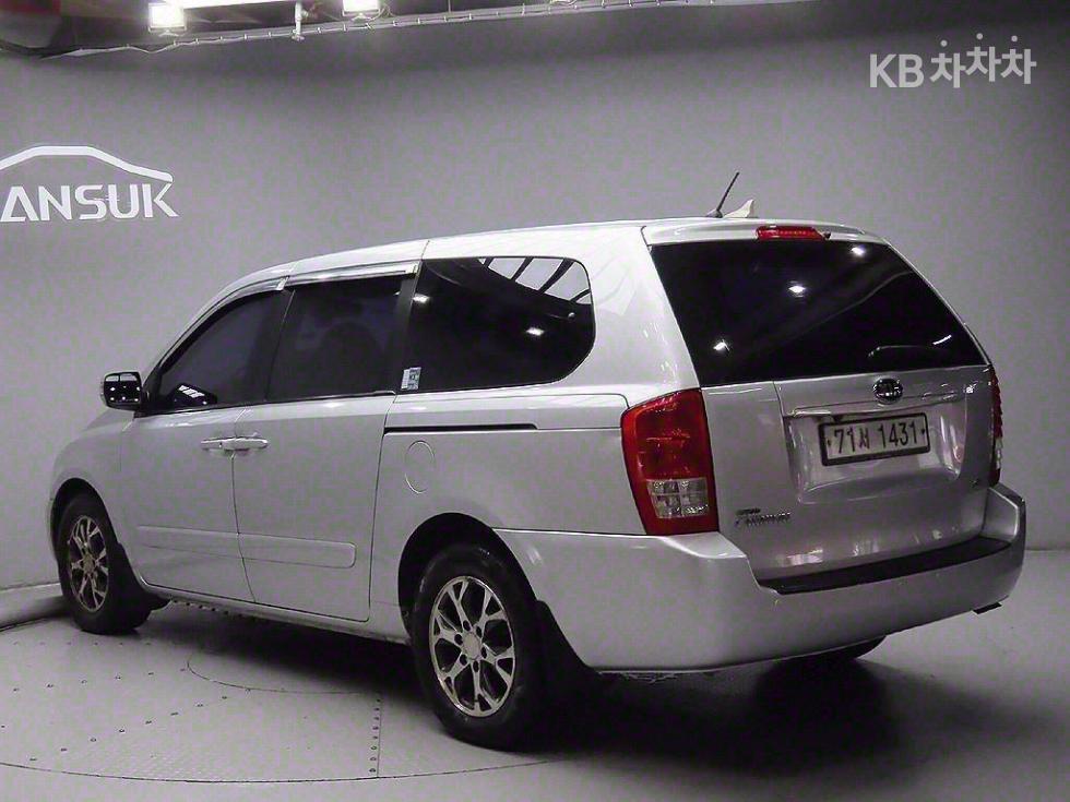 2014 - kia carnival
