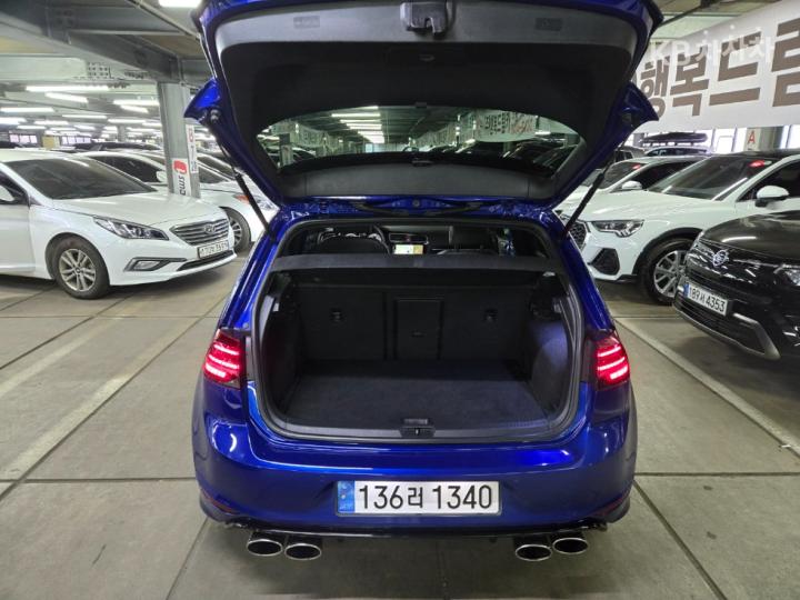 Volkswagen Golf 2.0 TSI R 6