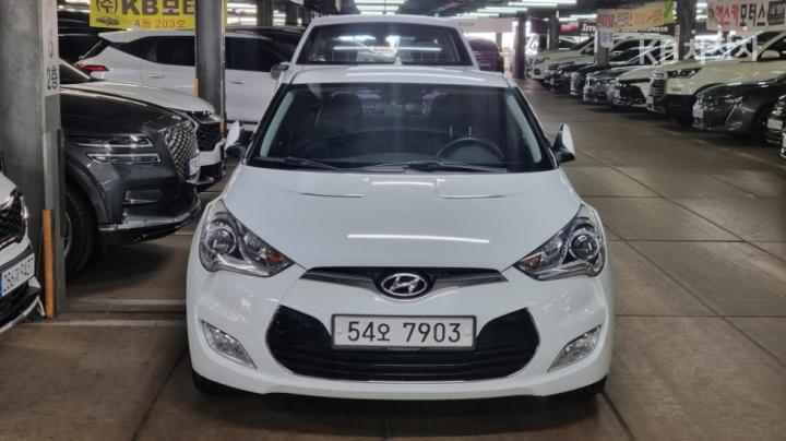 Hyundai Veloster Extreme 3