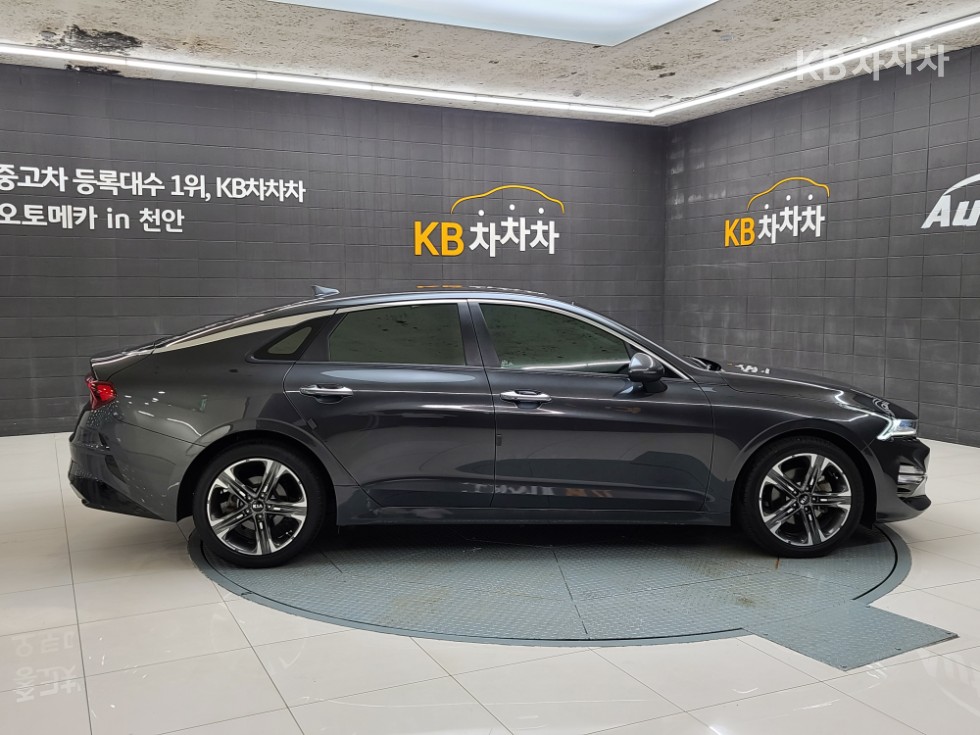2021 - kia k5
