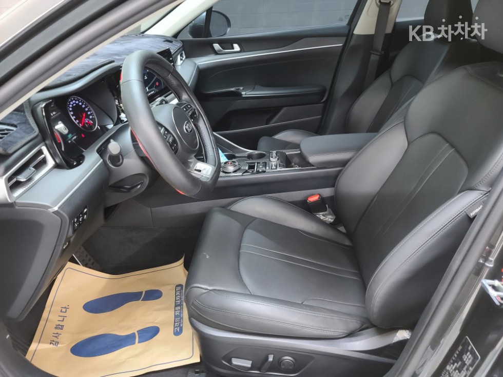 2021 - kia k5