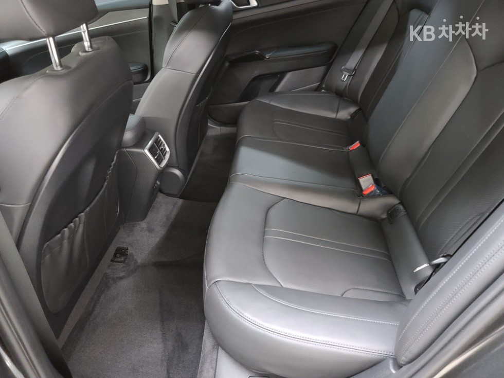 2021 - kia k5