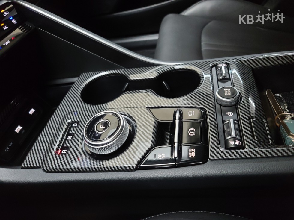 2021 - kia k5