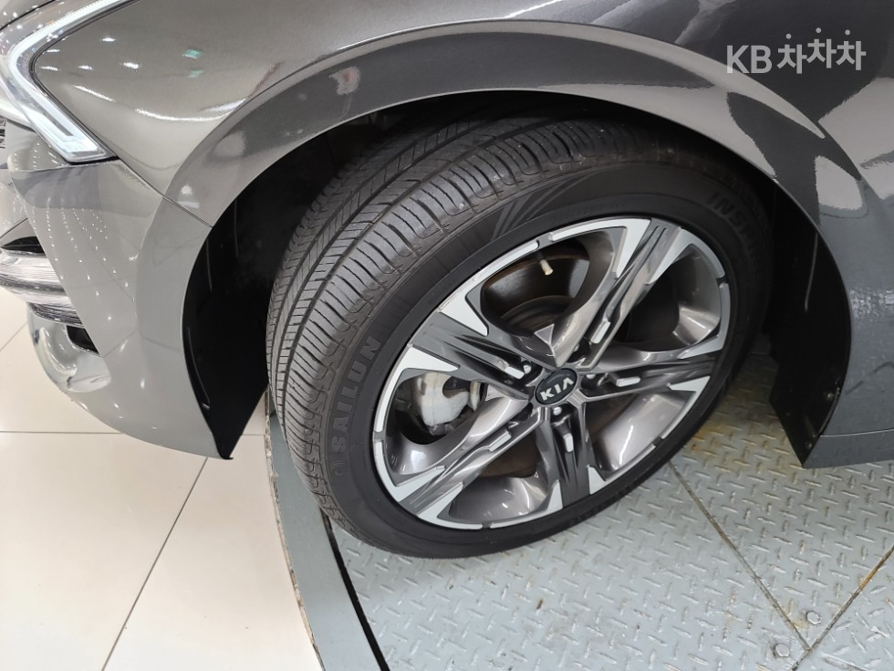 2021 - kia k5