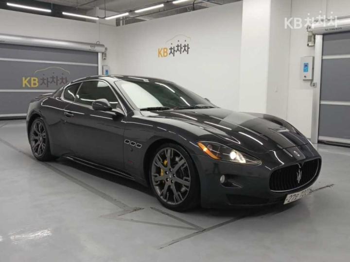 Maserati GranTurismo M145 S 4.7 3