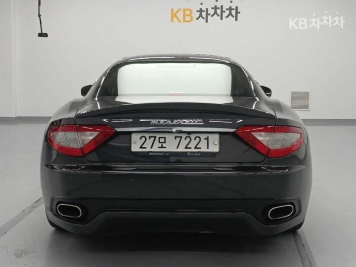 Maserati GranTurismo M145 S 4.7 5