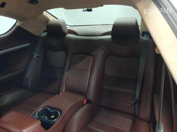 Maserati GranTurismo M145 S 4.7 10