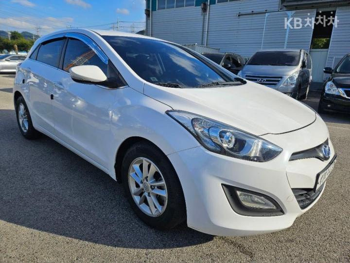 Hyundai i30 New 1.6 GDI Unique 3