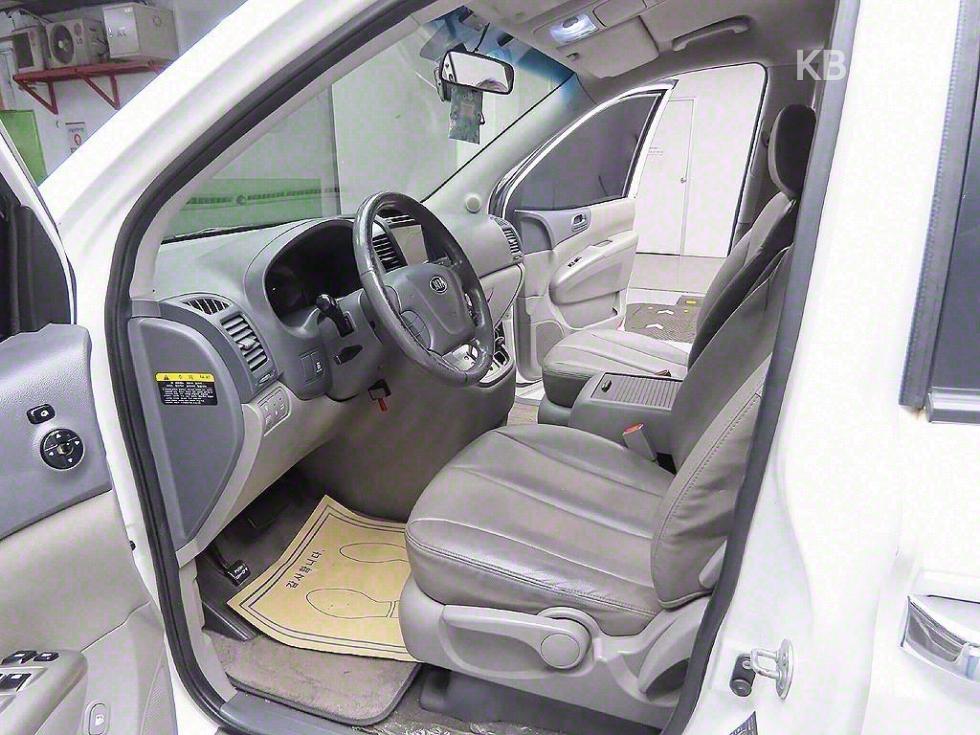 2013 - kia carnival
