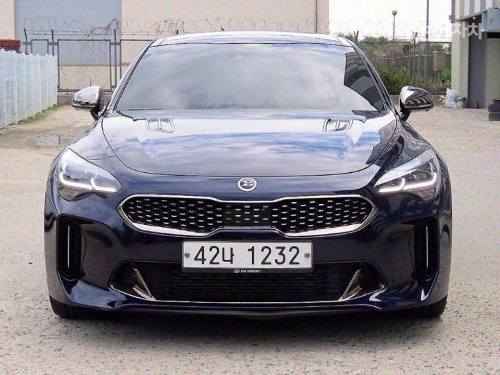 Kia Stinger 3.3 Turbo 4WD GT 2
