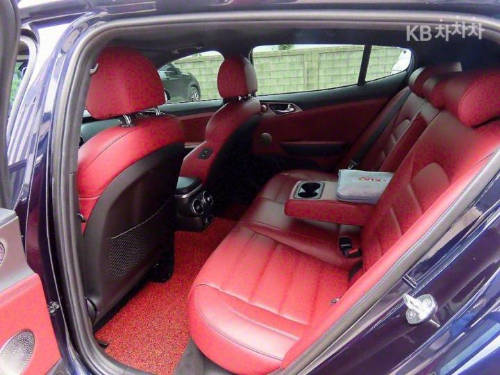 Kia Stinger 3.3 Turbo 4WD GT 7