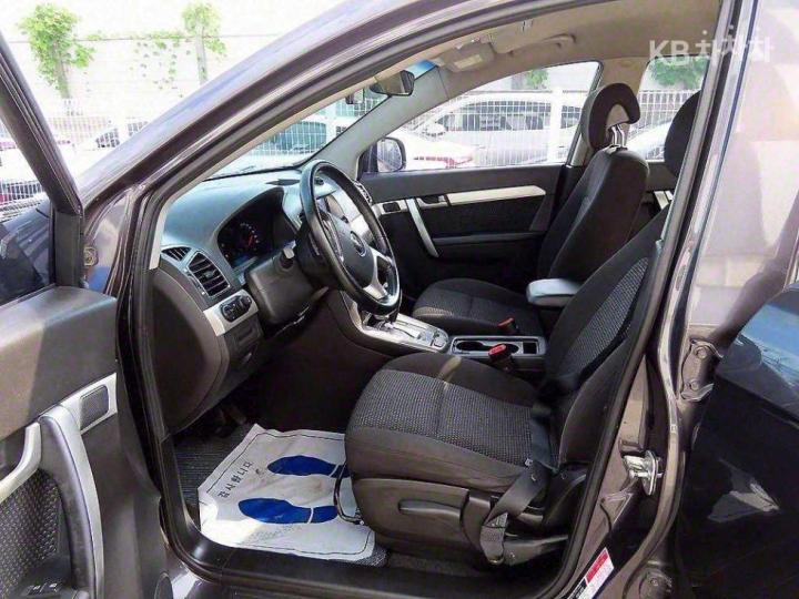 Chevrolet Captiva 2WD LS 6