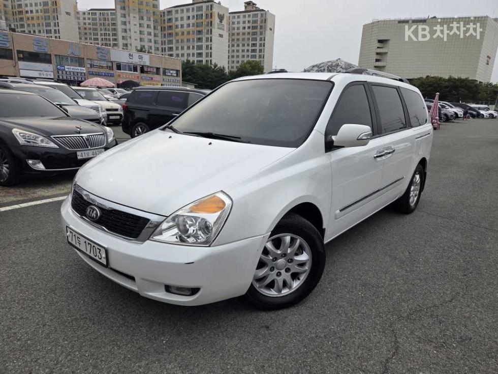 2013 - kia carnival