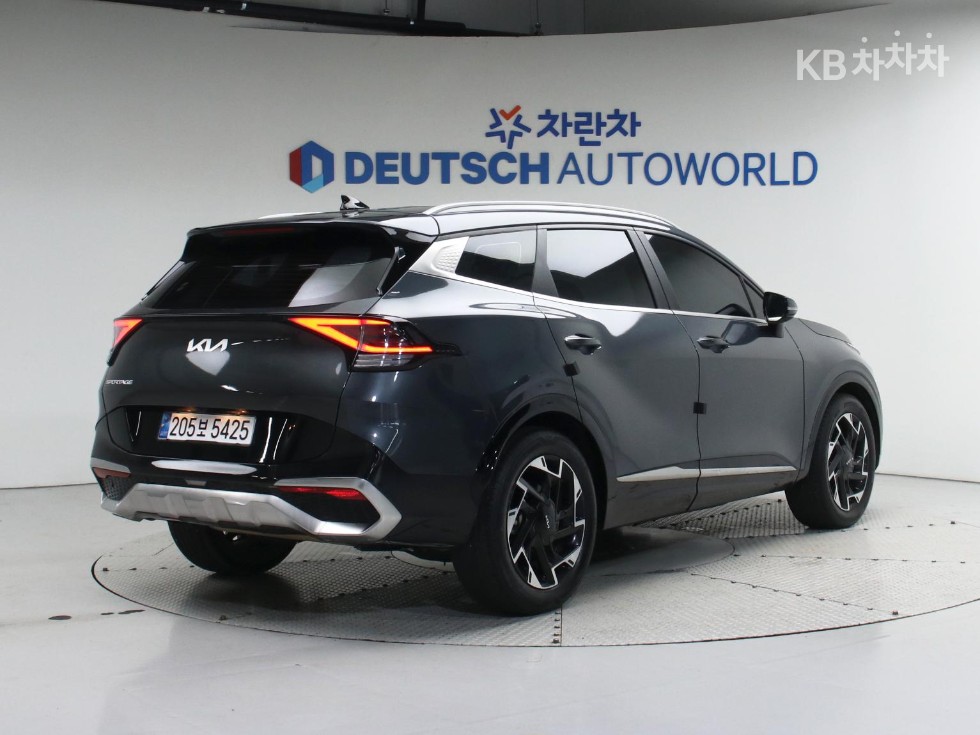 2022 - kia sportage