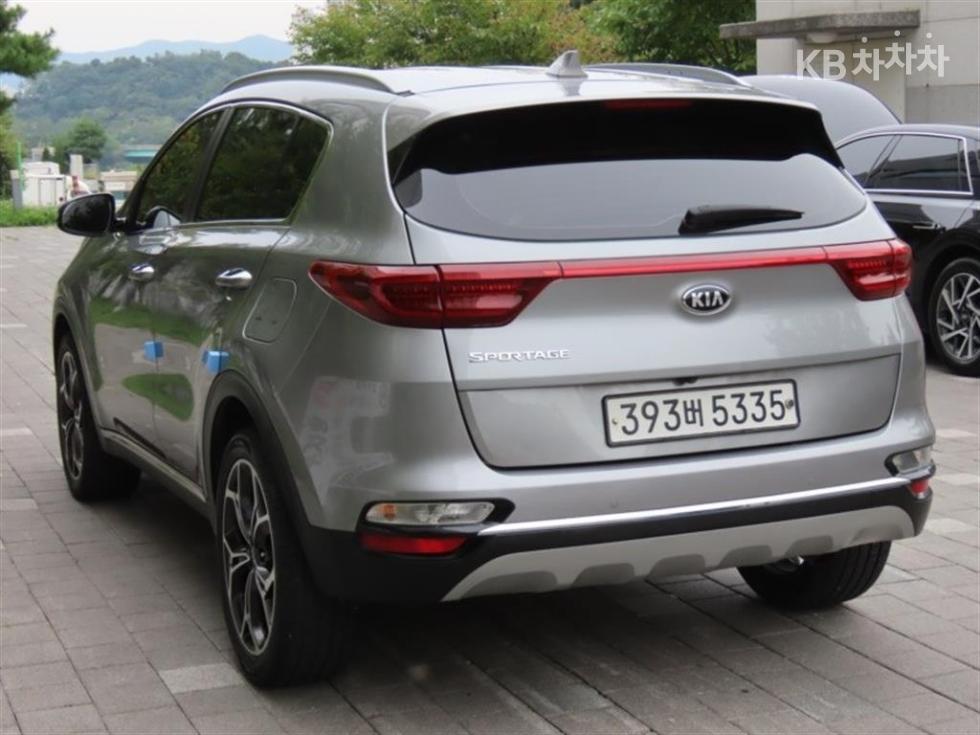 2020 - kia sportage