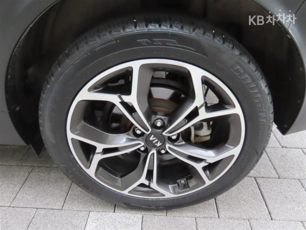 2020 - kia sportage