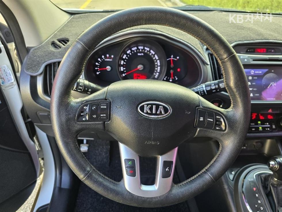 2012 - kia sportage